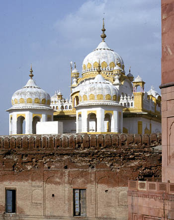 badshahi5